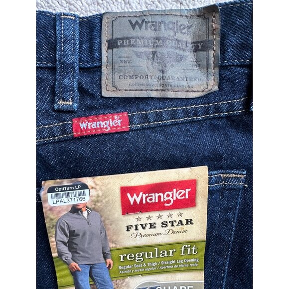 Wrangler New Mens Five Star Premium Denim Jeans Regular Fit 52x30 - Picture 4 of 9